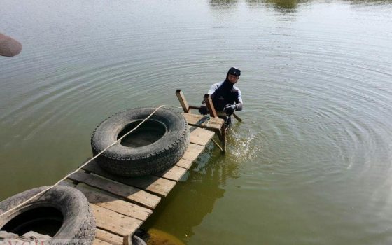 В Дачном из пруда достали утопленника «фото»