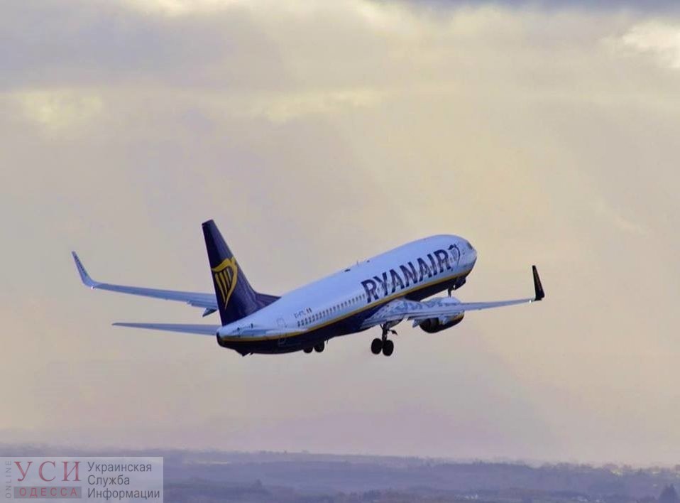 Первый “Ryanair” приземлился в Одессе «фото»