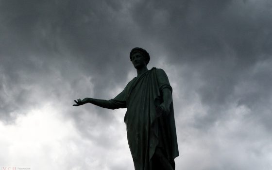 Одессу снова настигла непогода, небо затянули грозовые тучи и пошел дождь (фото) usionline.com Одессу снова настигла непогода, небо затянули грозовые тучи и пошел дождь (фото) «фото»