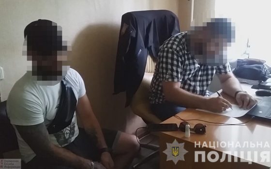 Хулиганам, повалившим агитационные палатки, грозит до 4 лет тюрьмы «фото»
