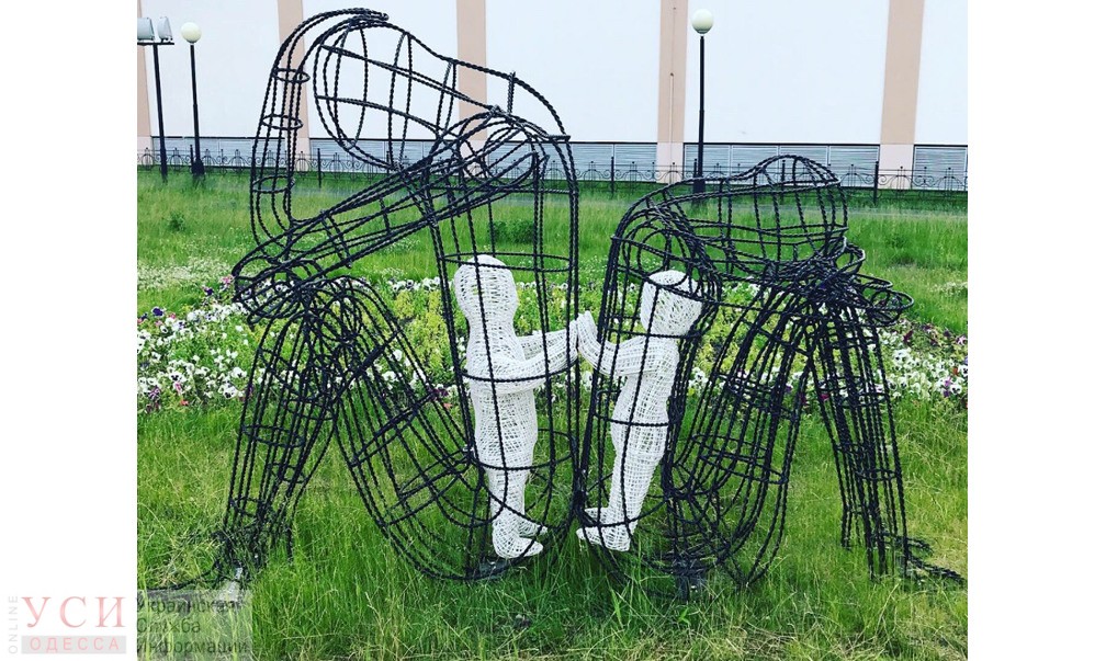 В России сплагиатили скульптуру «Любовь» одесского скульптора Александра Милова «фото»