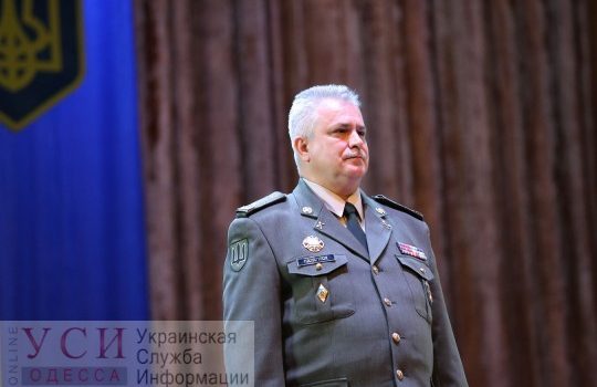 Полторак представил военнослужащим оперативного командования “Юг” нового командующего «фото»