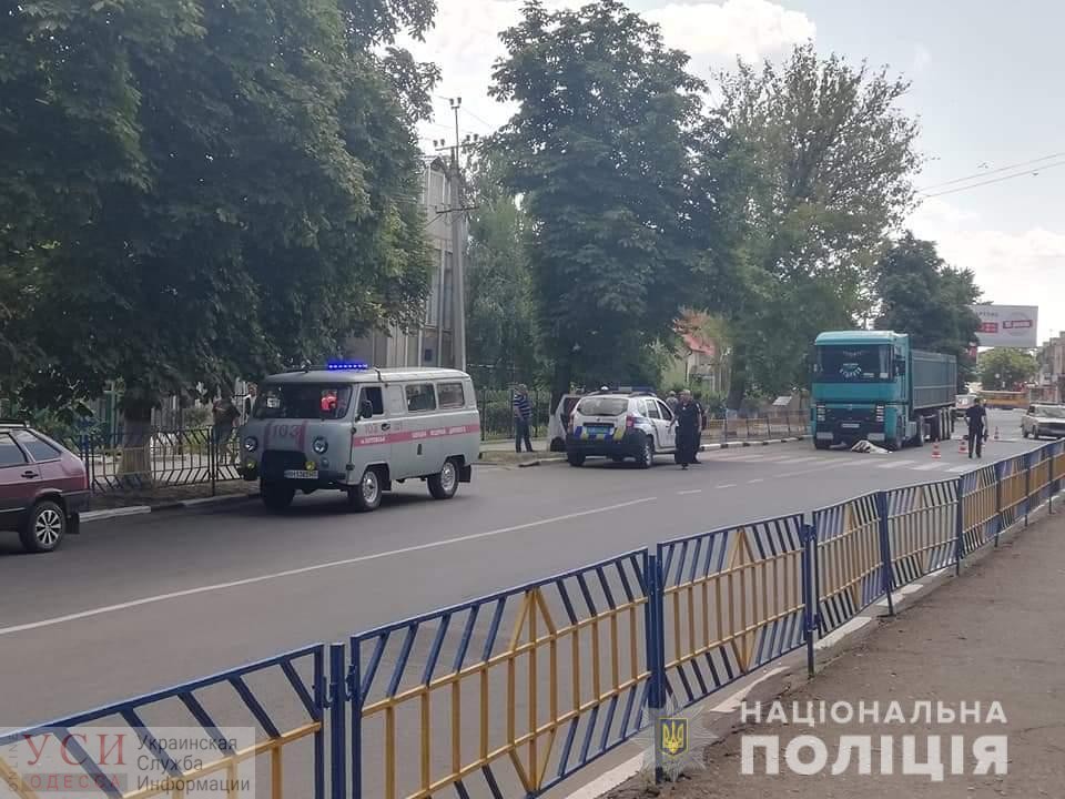 Смертельное ДТП в Одесской области: женщина погибла под колесами грузовика (фото) «фото»