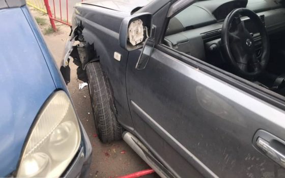 ДТП с 4-мя авто устроил в Одессе лихач на иномарке «фото»