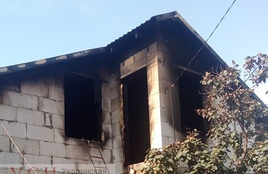 Многодетная семья погорельцев осталась без жилья после масштабного пожара в Суворовском районе: нужна помощь usionline.com Многодетная семья погорельцев осталась без жилья после масштабного пожара в Суворовском районе: нужна помощь «фото»