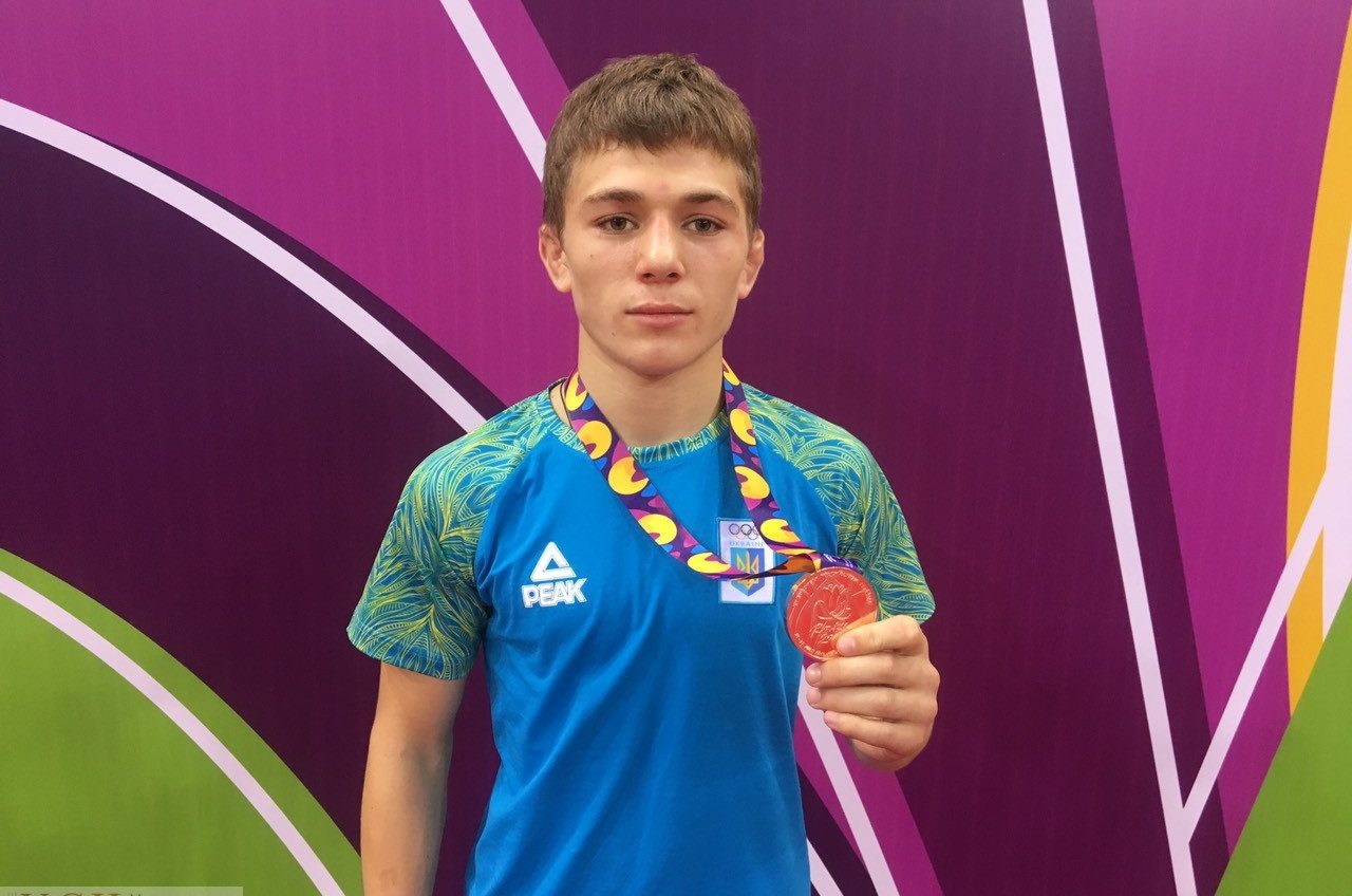 Борец из Одесской области взял “бронзу” европейского юношеского первенства «фото»