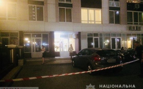 Маленькая девочка насмерть разбилась упав с 10 этажа в Приморском районе «фото»