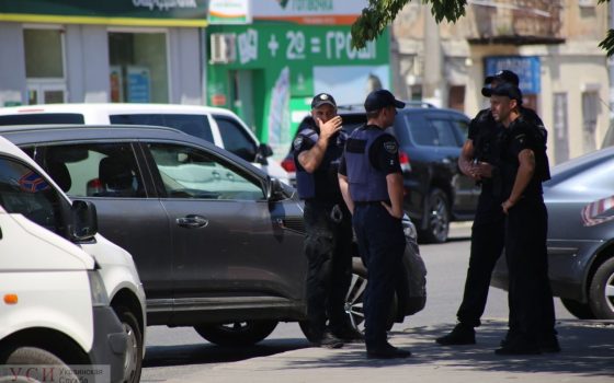 Правоохранители провели штурм ломбарда и взяли преступника – в заложниках находились две сотрудницы (видео) «фото»