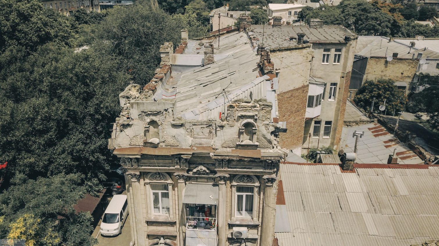Место бедствия: жизнь на руинах памятника 19-го века в центре Одессы (фото, видео) «фото»