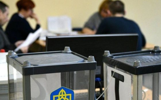 С момента закрытия участков в одесскую полицию поступило 25 сообщений о нарушениях «фото»