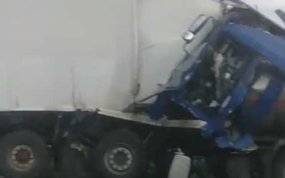 Бензовоз влетел в грузовик на трассе “Киев – Одесса” (видео) ОБНОВЛЕНО «фото»