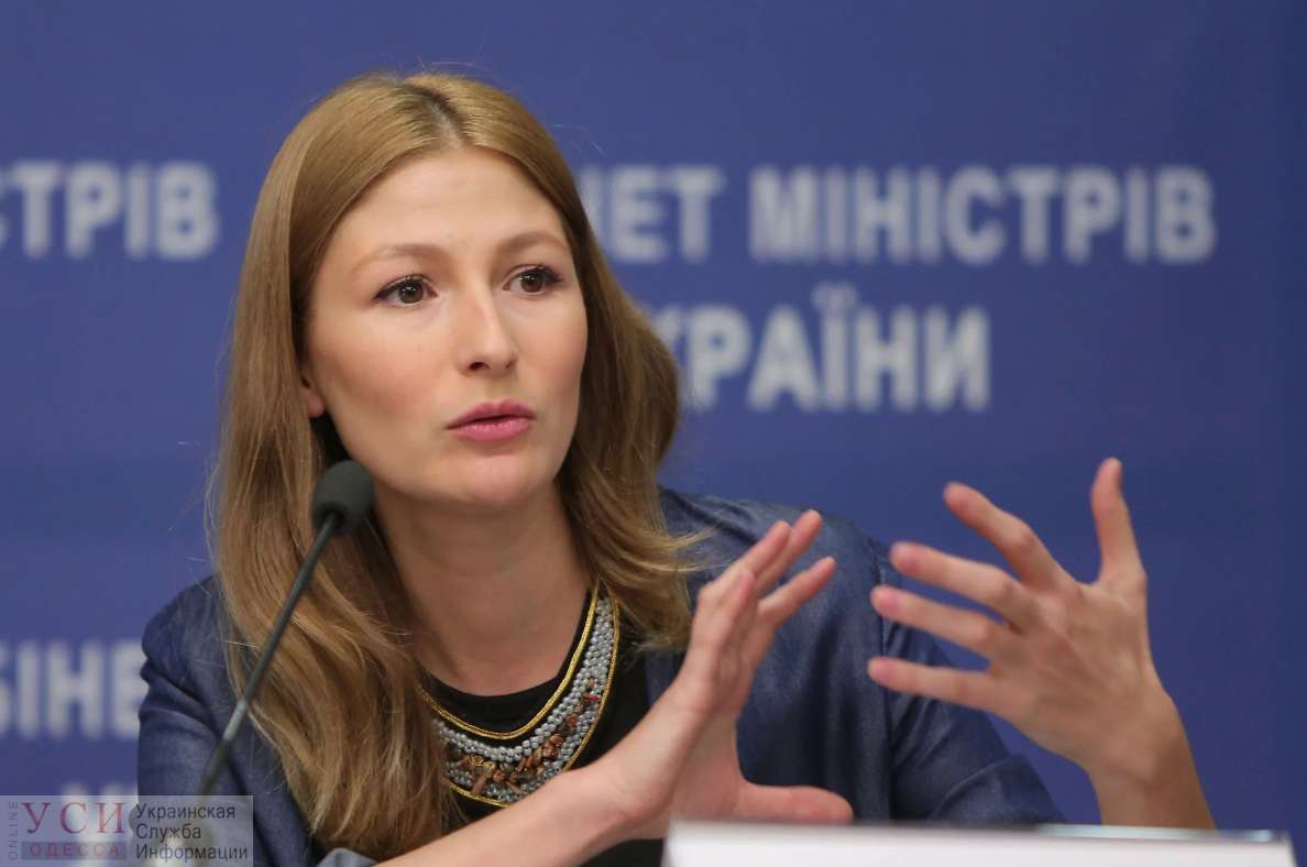 Эмине Джапарова о происходящем в Крыму, информационной защите Украины и блокаде «фото»