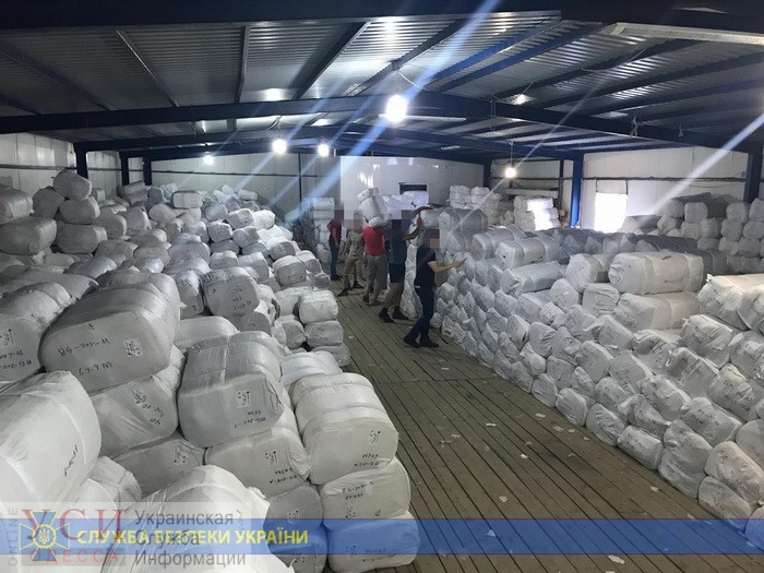 СБУ разоблачила в Одессе контрабандистов, которые контролировали 40% ввоза всего текстиля в Украину: изъяли более 900 тонн товаров (фото) «фото»