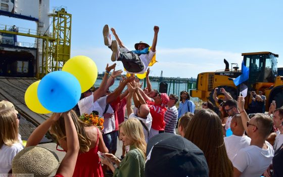 Известный украинский путешественник вернулся домой из “кругосветки”, в которой установил рекорд (фото) «фото»