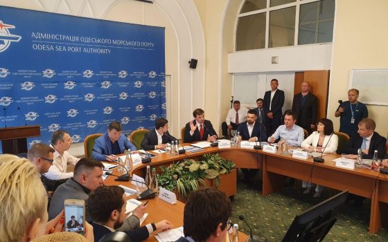 Зеленский устроил разнос чиновникам в Одессе и потребовал увольнения Власова (видео) «фото»