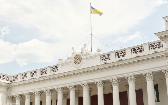 В Одессе 35 проектов о передаче земли и коммунальной собственности внесли прямо на сессии горсовета: депутаты даже не успели с ними ознакомиться usionline.com В Одессе 35 проектов о передаче земли и коммунальной собственности внесли прямо на сессии горсовета: депутаты даже не успели с ними ознакомиться «фото»