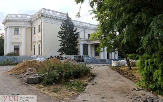 Многомиллионный бюджет под бесконечную реставрацию: УКС снова увеличило финансирование работ в Воронцовском дворце «фото»