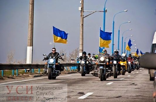 Байкеры провезут украинский и крымскотатарский флаги через всю Украину «фото»