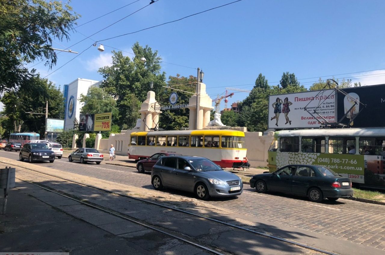 В Одессе парализована большая часть трамваев и троллейбусов (фото) ОБНОВЛЕНО «фото»