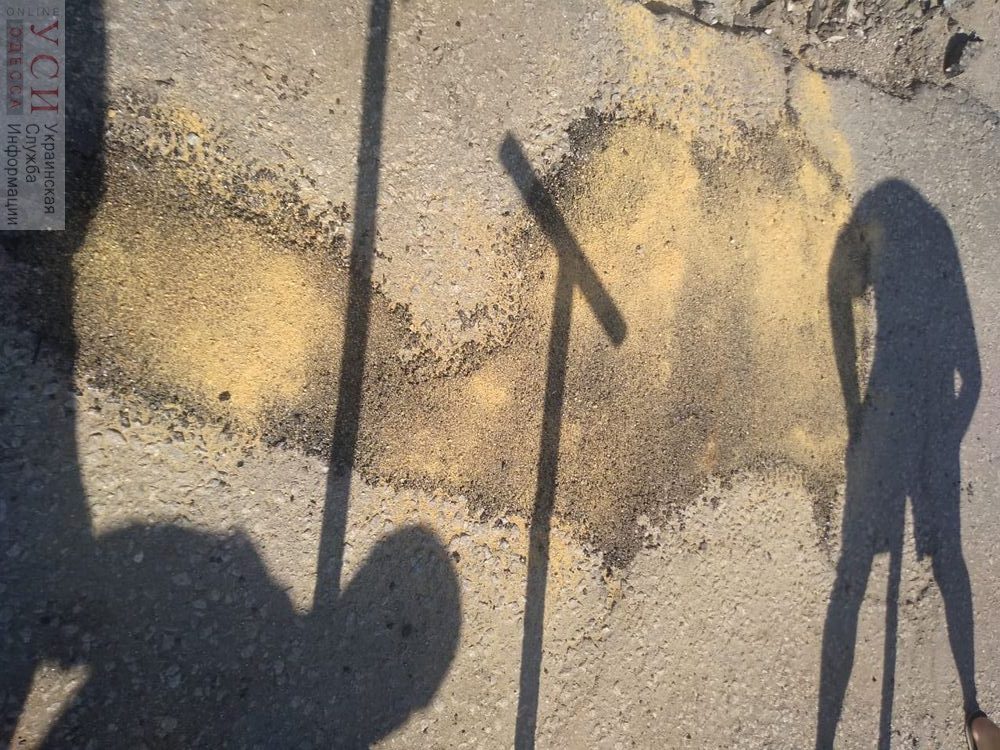Жители Лиманского района сами отремонтировали дорогу не дождавшись реакции властей «фото»