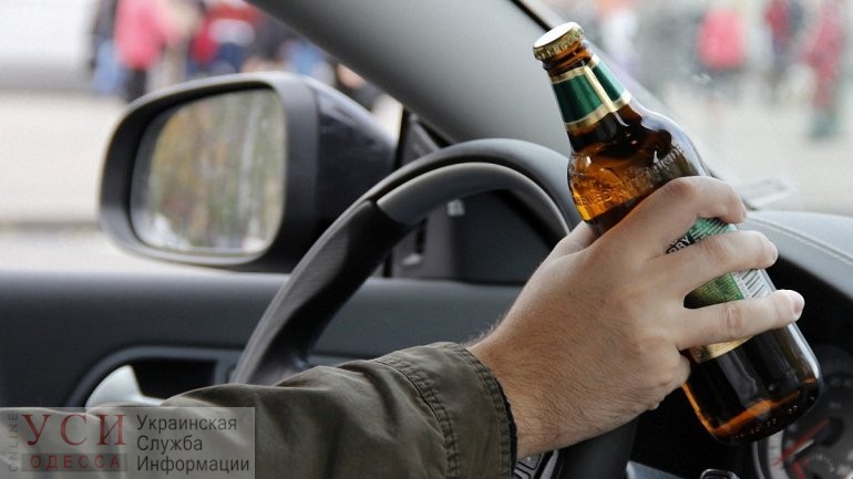В Одессе пьяный водитель ударил полицейского и получил штраф в 51 тысячу гривен «фото»