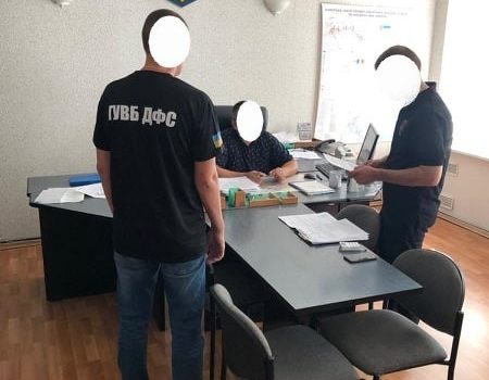 Чиновник таможни в Подольске подозревается во взятке за незаконный провоз товаров из Молдовы «фото»