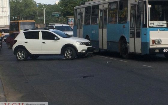 Полиция нашла внедорожник, который со стрельбой угнали в Одессе «фото»