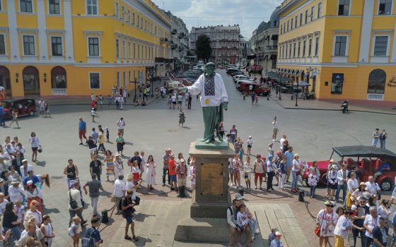 Одесситы принарядились на Вышиванковый фестиваль: в национальной одежде даже коты (фоторепортаж) usionline.com Одесситы принарядились на Вышиванковый фестиваль: в национальной одежде даже коты (фоторепортаж) «фото»