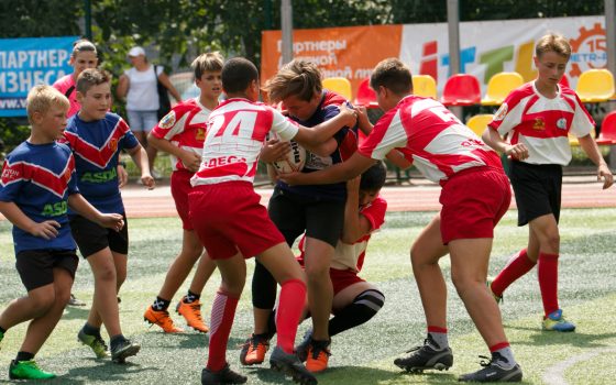 “Суровый спорт”: в Одессе прошел детский турнир по регби (фоторепортаж) «фото»