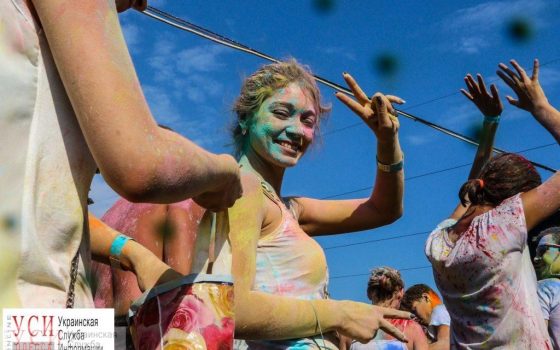 ColorFest: в Одессе пройдут красочные баталии, а всех желающих водой обольет пожарная машина usionline.com ColorFest: в Одессе пройдут красочные баталии, а всех желающих водой обольет пожарная машина «фото»