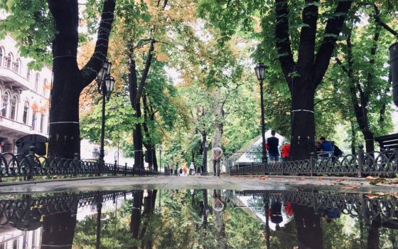 Одесса после дождя – отражение жизни города в лужах (фото) «фото»