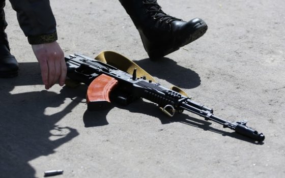 Под Одессой из автомата Калашникова застрелили военного матроса usionline.com Под Одессой из автомата Калашникова застрелили военного матроса «фото»