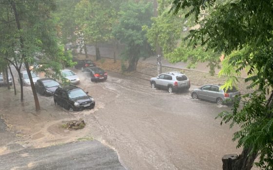 В Одессе непогода: улицы и тротуары затопило, а машины “поплыли” (фото, видео) ОБНОВЛЕНО «фото»