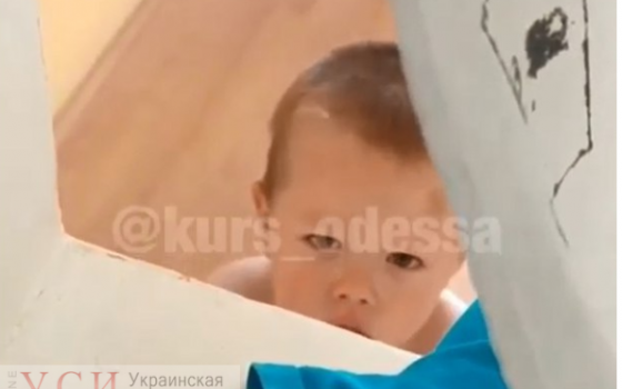 “Кинули матрас, как животному”: в одесской инфекционке 2-летний ребенок спит на полу – в мэрии этот факт отрицают (видео) «фото»