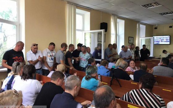 В Раздельной на внеочередной сессии пытаются отправить в отставку главу райсовета usionline.com В Раздельной на внеочередной сессии пытаются отправить в отставку главу райсовета «фото»