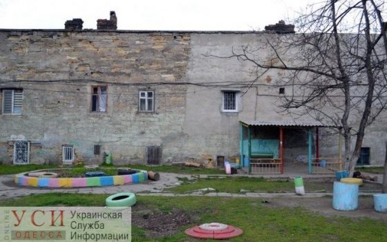 Отвоеванный у завода “Орион” сад на Молдованке временно закрыли: он признан аварийным «фото»