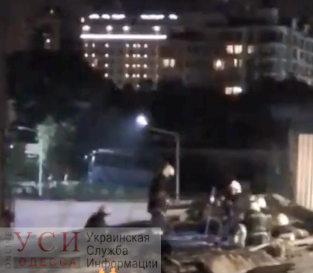 На одесском стадионе “Динамо” тушат пожар (видео) «фото»