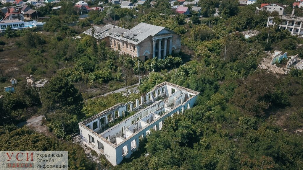 Депутаты отдают частнику почти шесть гектаров земли в Черноморке под зданием бывшего санатория Иванова (фото) «фото»