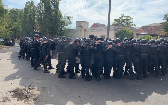 Возле колонии на Люстдорфской дороге проходит подготовка к антитеррористическим учениям (фото) usionline.com Возле колонии на Люстдорфской дороге проходит подготовка к антитеррористическим учениям (фото) «фото»