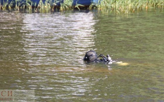 Спасатели достали тело утонувшего парня из водоема в Лиманском районе «фото»