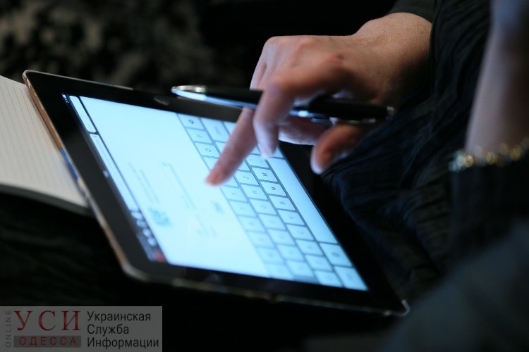 Депутаты измаильской мэрии будут голосовать через планшеты «фото»