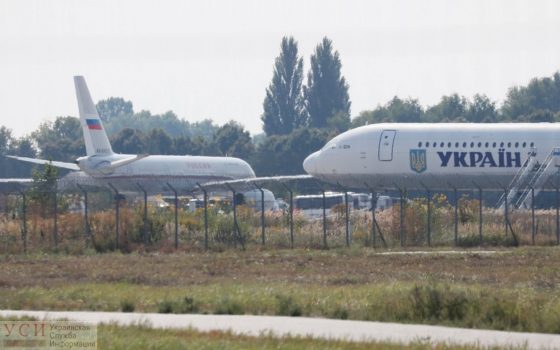 Обмен состоялся: украинские пленные летят в Киев, россияне – в Москву «фото»