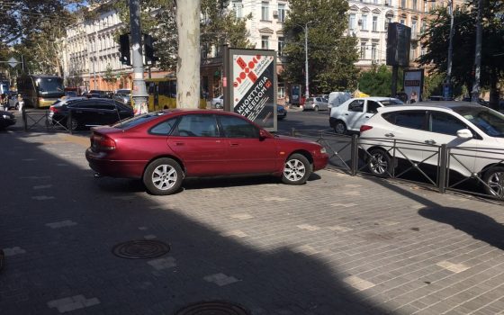 На нарушителя найдется инспектор: как работает муниципальная служба по борьбе с неправильной парковкой, и когда ждать результата «фото»