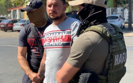 В Одессе НАБУ “на горячем” задержала главу Службы автодорог Николаевщины (видео) «фото»
