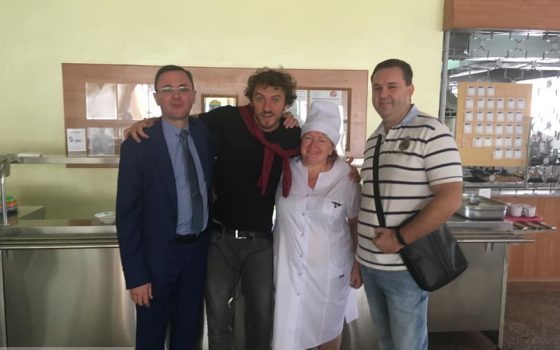 Шеф-повар Клопотенко приехал в одесский лицей проверить организацию питания в столовой (фото) «фото»