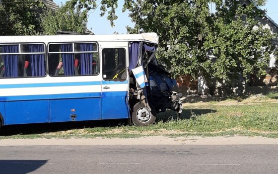 В селе Шабо столкнулись рейсовый автобус и маршрутка: пострадали 10 человек, большинство из них госпитализированы (фото, видео) ОБНОВЛЕНО usionline.com В селе Шабо столкнулись рейсовый автобус и маршрутка: пострадали 10 человек, большинство из них госпитализированы (фото, видео) ОБНОВЛЕНО «фото»