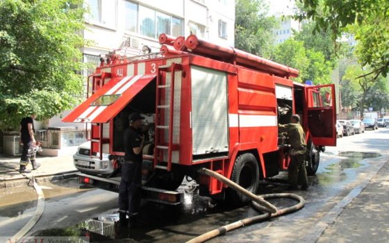 Из пожара в Приморском районе спасли женщину, потерявшую сознание (фото) usionline.com Из пожара в Приморском районе спасли женщину, потерявшую сознание (фото) «фото»