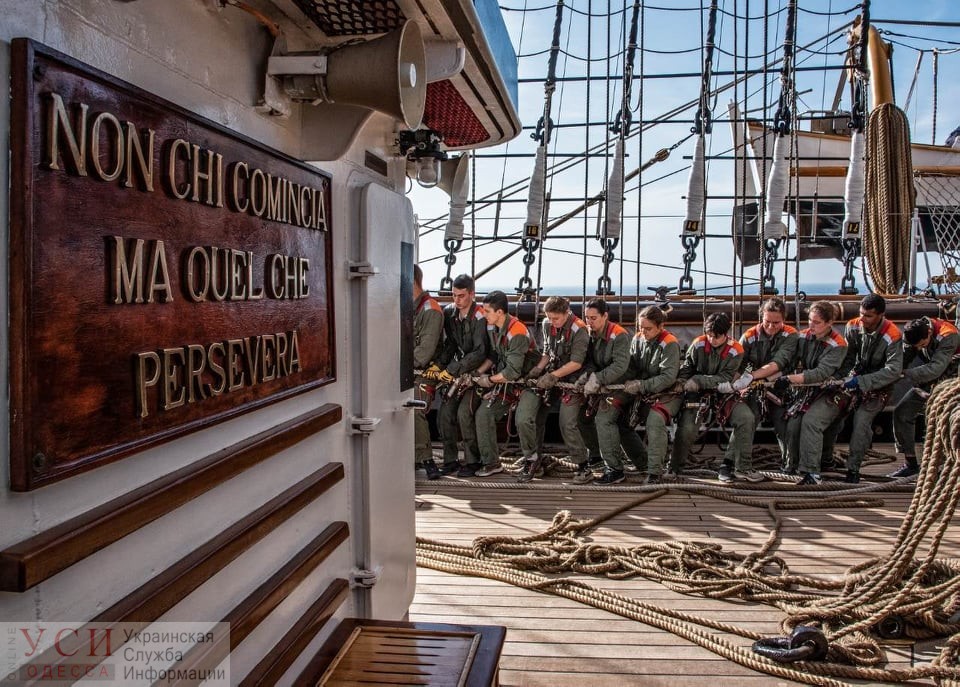 Курсанты одесского Института ВМС закончили практику на итальянском учебном паруснике “Америго Веспуччи” (фото) «фото»
