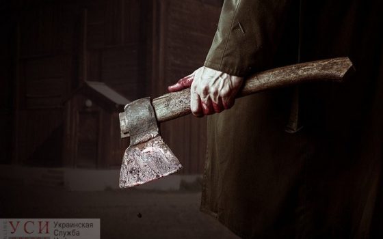 В Одессе грабитель ударил пенсионерку топором ради телефона и 3 тысяч гривен usionline.com В Одессе грабитель ударил пенсионерку топором ради телефона и 3 тысяч гривен «фото»