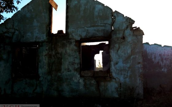 После пожара в заброшенном доме в Одесской области нашли тела двух погибших людей (фото) usionline.com После пожара в заброшенном доме в Одесской области нашли тела двух погибших людей (фото) «фото»